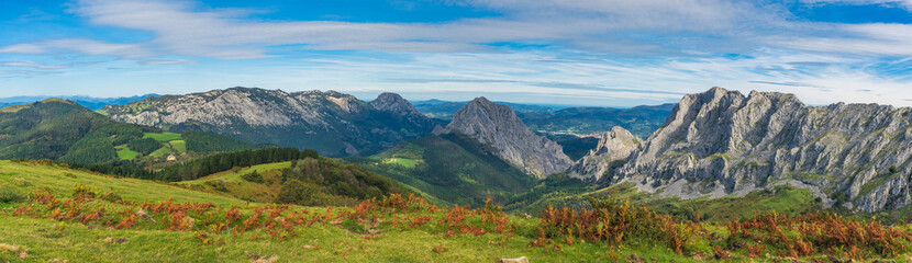 Panoramica del parque natural de Urkiola