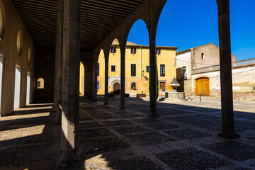 Llotja de Contractaci&oacute; dans le centre ancien de Castell&oacute; d&rsquo;Emp&uacute;ries en Espagne