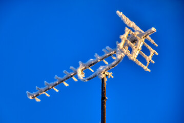 Antenne, Winter, vereist, Fernsehantenne, Polarisation, Winter, Eis, Eisschicht, UHF, Horizontal, UHF-Antenne, Reflektor, Direktor, Yagi, Yagi-Antenne, Richtantenne, Norwegen, Halden, Skandinavien, DV