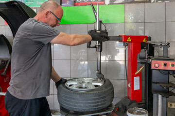 Seasonal Car Tires Change. Expert tire repair and replacement service with vulcanization and maintenance solutions