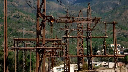 Lineas de transmisi&oacute;n el&eacute;ctrica de alta tensi&oacute;n