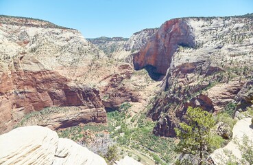 Hiking the Thrilling Angels Landing at Zion National Park