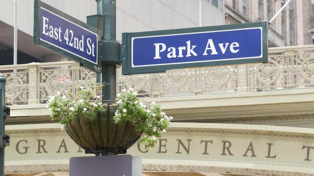 New York City Grand Central Terminal, 42 street, Park Avenue, Pershing Square bridge architecture. Midtown district railroad hub, railway transport. NYC crossroad, East 42nd st. intersection road sign