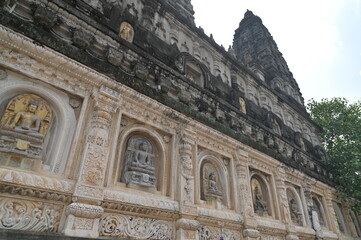 mahabodhi temple complex at bodh gaya, india