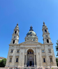 Any tour of Budapest cannot do without its main highlight - St. Stephen's Basilica.