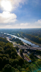 Herbstliche Stimmung über schöner bayerischer Landschaft mit Blick auf Regensburg von oben