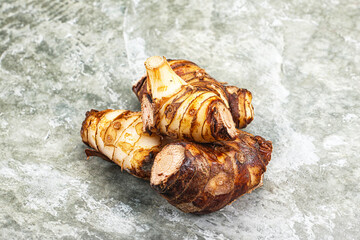 Natural organic raw ginger root