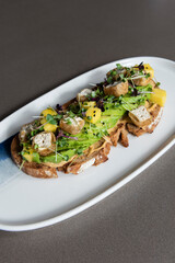 Served with vegetarian avocado bread
