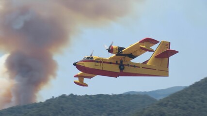 plane fire extinguisher fires 415 summer mountain forest burned high risk fire brigade rapid action...