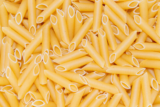 Fondo o textura de macarrones crudos