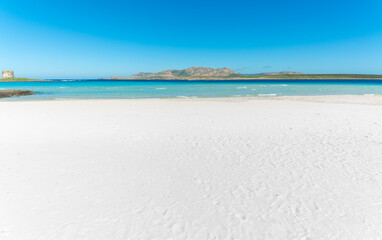 White sand and turquoise water in La Pelosa beach in Stintino