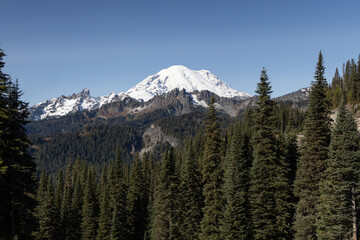 Snow covered peak at Mount Rainier National Park, Oregon