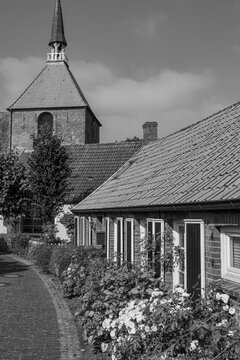 Warfend&ouml;rfer in der Krummh&ouml;rn in  Ostfriesland