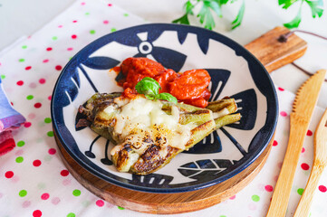 ナスのチーズ焼き　トマトソース添え