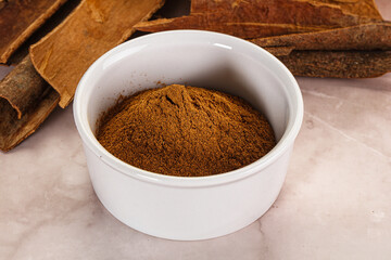 Natural Cinnamon powder with sticks