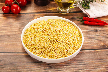 Dry raw wheat pasta - ptitim