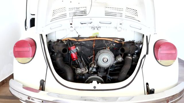Motor de carro funcionando 