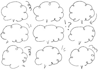 手書きの吹き出しセット、ポップな雲型