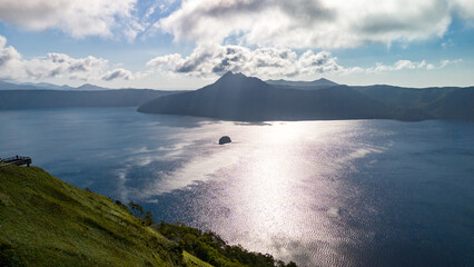 Obraz premium 早朝の摩周湖 空撮