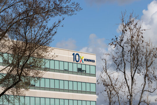 Pleasanton, CA, USA - Feb 21, 2024: 10x Genomics logo is seen on one of the buildings at its headquarters campus in Pleasanton, California. 10x Genomics, Inc. is an American biotechnology company.