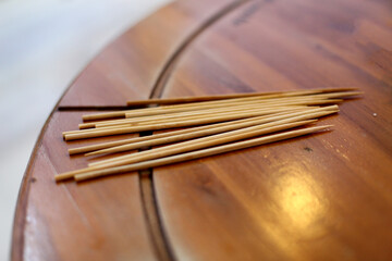meatless skewers on wooden table