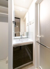 単身者向けマンションの洗面化粧台