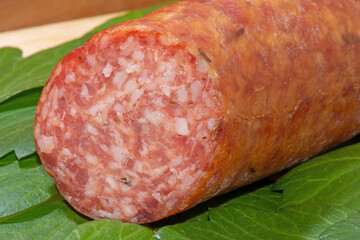 Grobe, geräucherte Bauernbratwurst