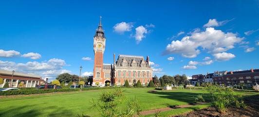 Calais (Pas de Calais / France) - Beffroi et Hôtel de ville
