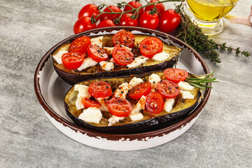 Baked eggplant with cheese and tomato