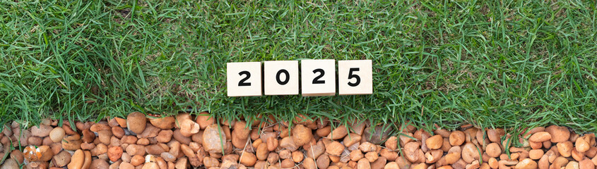 2025 Calendar Green Concept Image