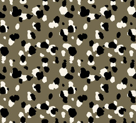Seamless leopard pattern, animal print.