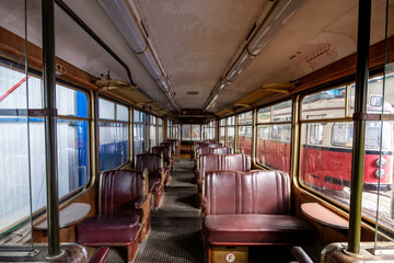 in der alten Strassenbahn
