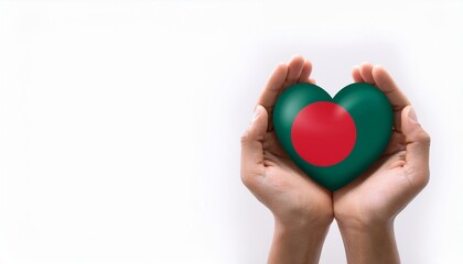 Fototapeta premium 手で持っているバングラデシュの国旗のハート(Heart of Bangladesh flag held in hand.) 
