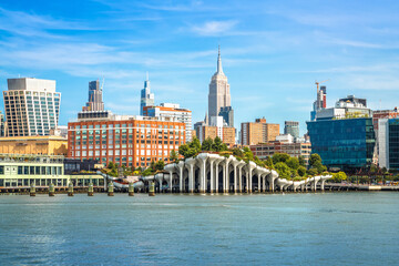 Naklejka premium Little island and New York city skyline view from Hudson river