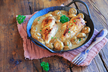 Hähnchenbrustfilet in Pilz-Sahne-Soße