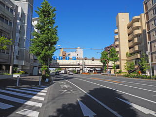 Obraz premium 住宅街の道路。東京の道路。柿の木坂。