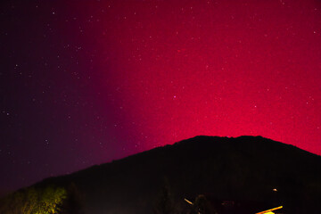 Nordlicht, Polarlicht, Großglockner, Aurora Borealis, Österreich, Himmel, Nacht, Leuchterscheinung, Stickstoff, Sauerstoff, Atome, Erde, Nordhalbkugel, Atmosphäre, Hochatmosphäre, leuchten, selten, ra