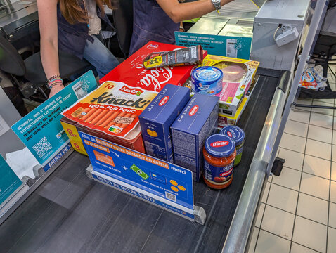 Grocery store conveyor belt discount