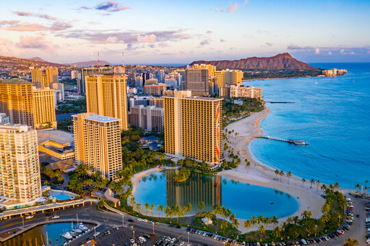 Hilton Hawaiian Village, the Rainbow Tower, and Duke Kahanamoku Lagoon, Waikiki, Honolulu, O'ahu, Hawai'i