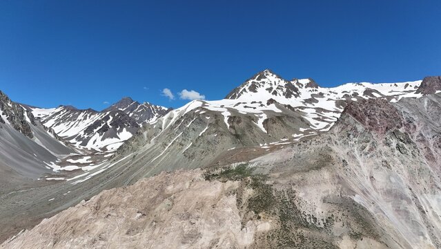 Chile - Caj&oacute;n del Maipo, Cordillera de los Andes 4K Drone Footage, Santiago de Chile, San Jos&eacute; - Monta&ntilde;a, Senderismo, Nieve, Glaciar C