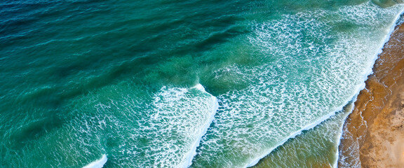 Widescreen Wallpaper - the green ocean water shore birdview