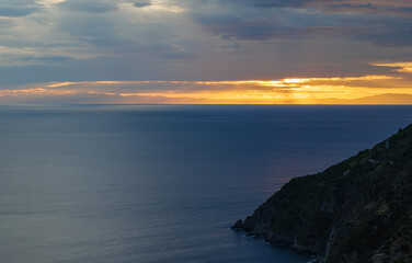 Obraz premium Incredible sunset over Ligurian Shore, Cinque Terre Manarola Italy