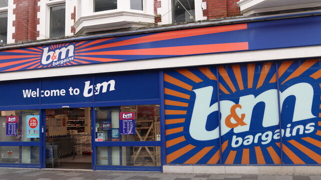 PONTYPRIDD, MID GLAMORGAN, WALES, UK - SEPTEMBER 30, 2024: B&M BARGAINS RETAIL SHOP STORE DISCOUNT OUTDOORS