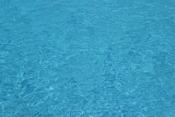 Agua turquesa cristalina 