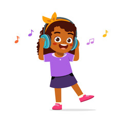 little kid wear headphone to listening music