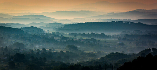 Fototapeta premium Sunrise, Cotignac, Provence, France