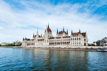 Fototapeta premium Hungarian parliament building by Danube river, Budapest, Hungary