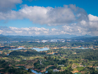 Site du Penon de Guatapé en Colombie
