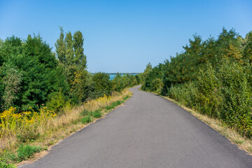 The cycle path around Lake Störmthal near Leipzig