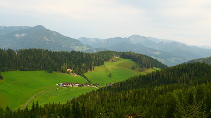 am Br&uuml;ndlweg, Blick ins Tal, auf Turnau